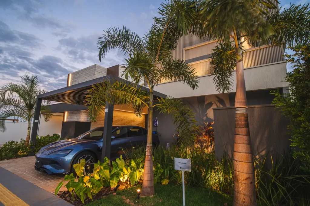 ll704073 hdr 29.webp